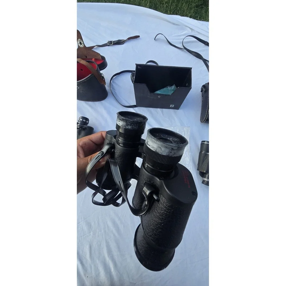 Lot Of 4 Pairs Of Binoculars & 3 Cases
